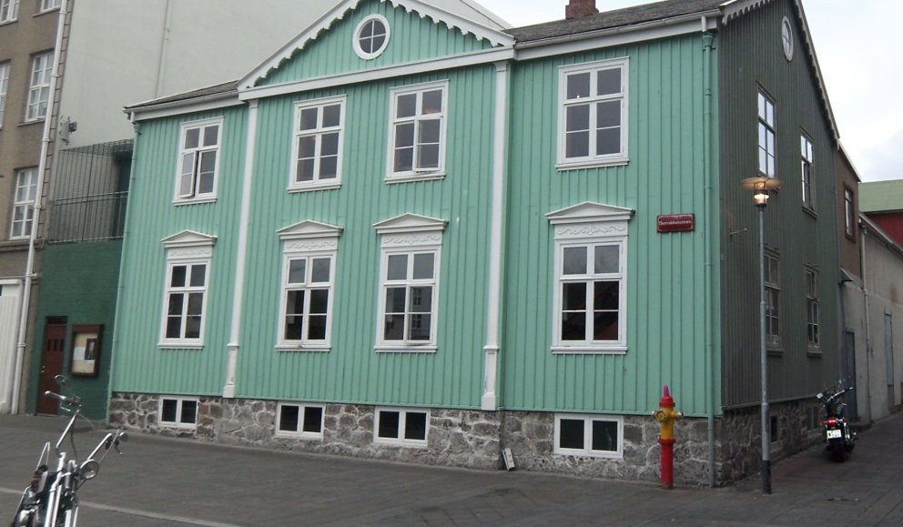 Thorvaldsensstræti 2